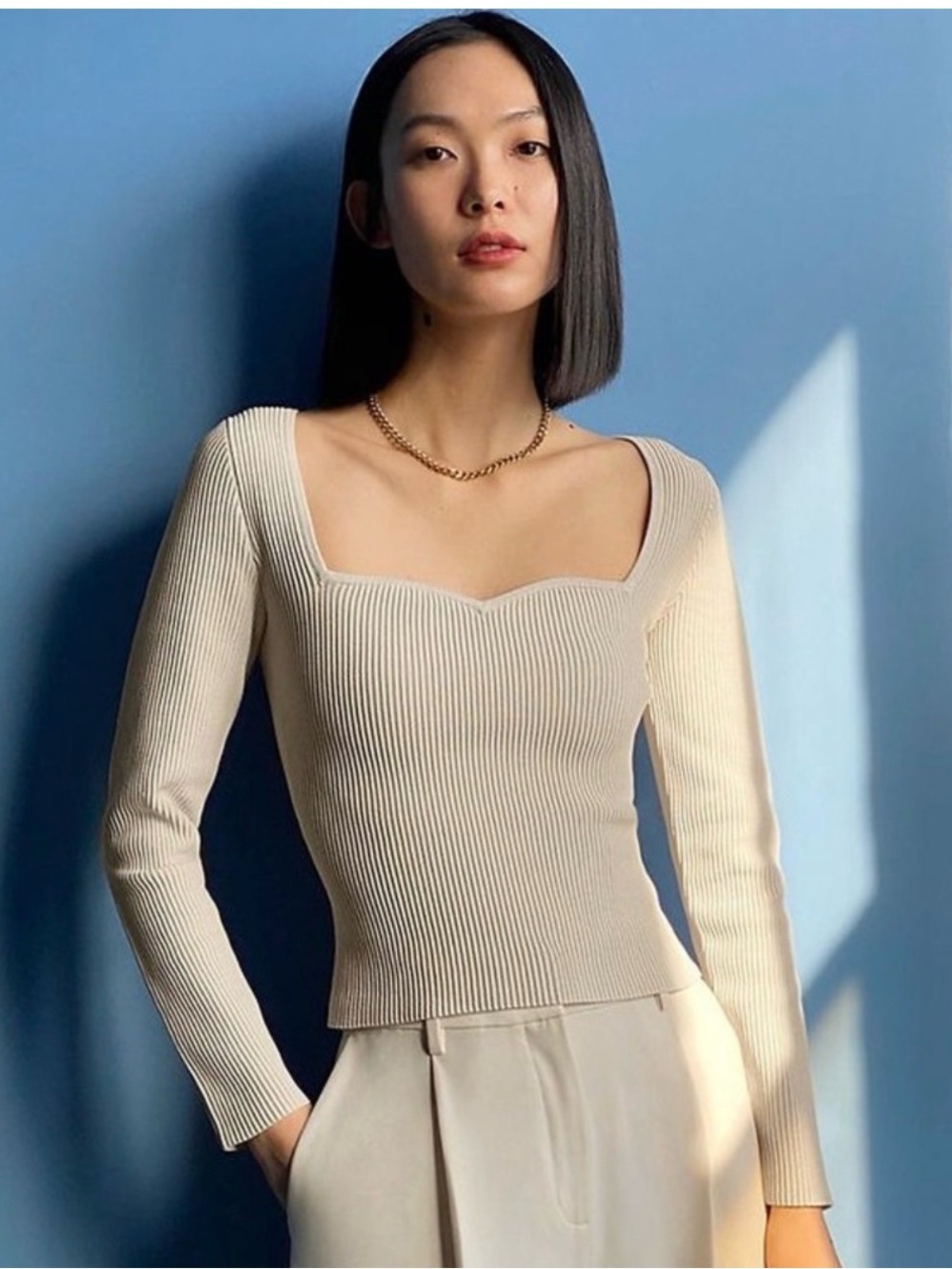 Aritzia Babaton Sculpt Knit Sweetheart Ribbed Top Cream Size S